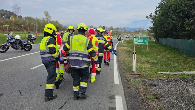 Einsatzkräfte von drei Wehren, Rotes Kreuz, RK1-Helikopterteam und Polizei standen im Einsatz.