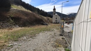 Vom 500 Jahre alten Weißen Rössl blieb nur das brachliegende Grundstück. Das Bundesdenkmalamt ...