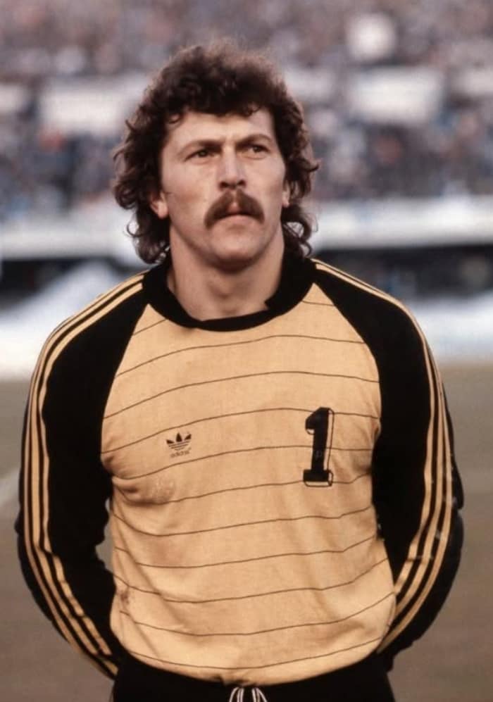 Helmut Duckadam hielt alle Elfmeter und wurde zum Helden von Sevilla.