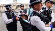 Bei dem Massenprotest hatten die Londoner Polizisten alle Hände voll zu tun, die illegalen ...