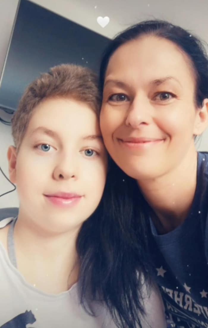 „Trisi“, wie sie ihn nannte, mit seiner Mutter, war stets ein aufgeweckter Junge.