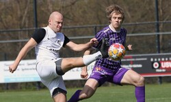 Tobias Maier (li.) gelang gegen Leader Austria 1b ein Hattrick