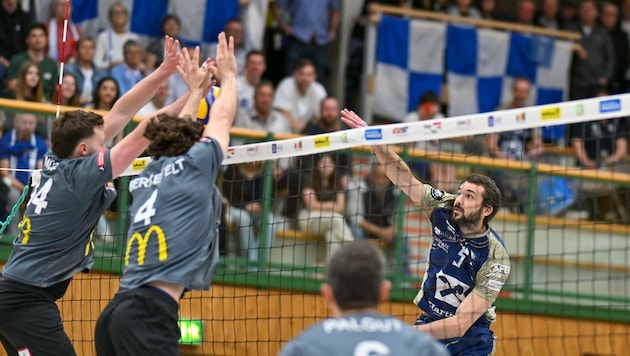 Christoph Marks (re.) und die Hartberger fanden gegen die Rieder nicht genug Durchschlagskraft.