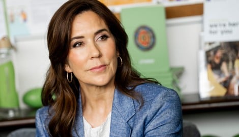 Königin Mary nahm mit bewegenden Worten Abschied von ihrem geliebten Vater, Professor John ...