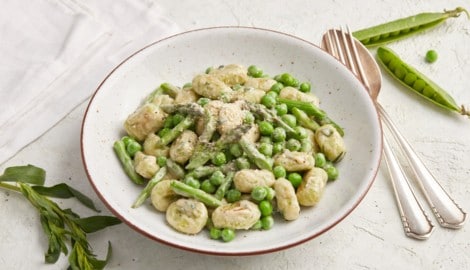 Falls mehr Frische erwünscht ist, kann man noch zusätzlich Zitronenzesten hinzufügen.