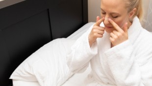 Nasenpflaster können nur dann helfen, wenn die Ursache des Schnarchens in der Nase liegt.
