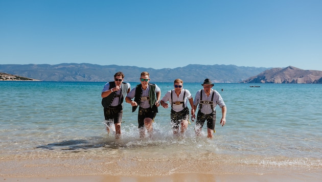 In der Tracht nach Kroatien.