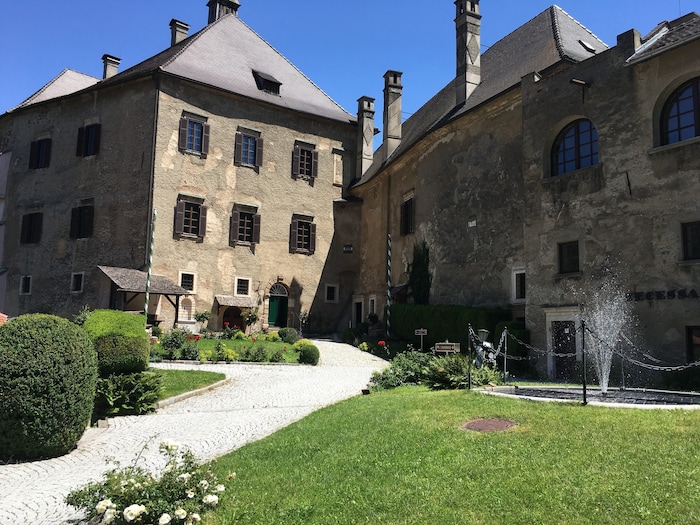 Die Burg Rabenstein eignet sich für Hochzeiten und Seminare.