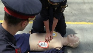 Defibrillatoren sind bei der Polizei immer öfter im Einsatz.