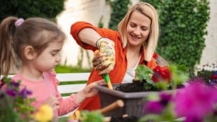 Im Frühling bei der Gartenarbeit die Haut wappnen.