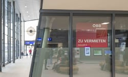 Immer noch leer: Im Bahnhof Weststeiermark hat sich noch kein Gastro-Betrieb oder Geschäft ...