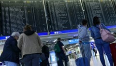 Der Streit um bessere Arbeitsbedingungen mit dem deutschen Luftfahrtkonzern führte zu hunderten ...