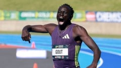 Gout Gout feiert seinen Erfolg bei den australischen Meisterschaften in der Leichtathletik.