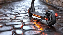 Ab dem kommenden Donnerstag müssen E-Scooter in Italien haftpflichtversichert werden ...