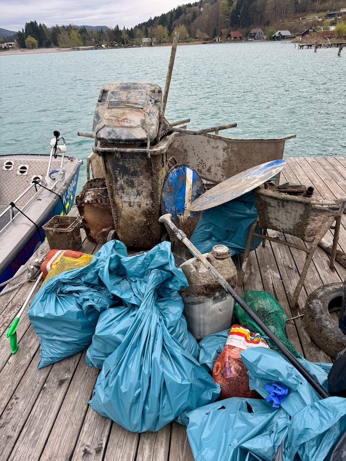 Viel Müll aus dem Faaker See wurde gefischt. .
