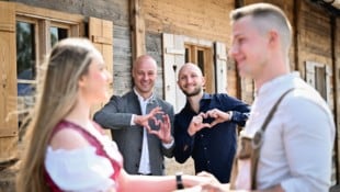 Spielen Amor: Marktreferent Martin Hajart (li.), Veranstalter Fabian Hötzeneder (Lennox).