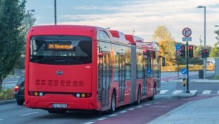 In Norwegen hat ein 14-Jähriger einen Linienbus gestohlen und ist damit ungefähr 200 Kilometer ...