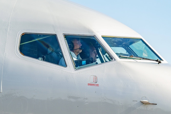 Der niederländische König saß beim Flug in die USA selbst im Cockpit.