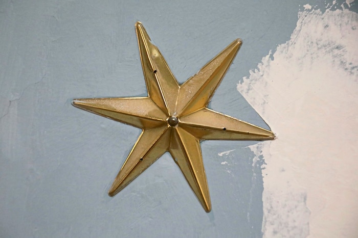 Auch die Sterne an der Kuppel der Synagoge können „gekauft“ werden.