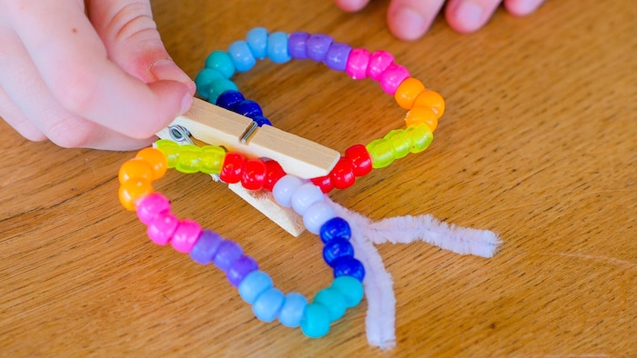 Zum Schluss kommt die Wäscheklammer als Körper dran.