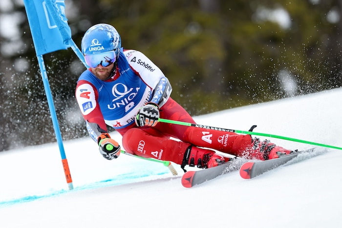 Marco Schwarz muss seinen Servicemann wechseln.