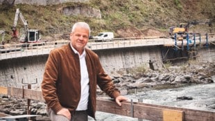 Spittals Bürgermeister Gerhard Köfer besuchte die Radweg-Baustelle in der Lieserschlucht.