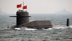 Chinesisches Atom-U-Boot der Jin-Klasse: In die Raketenstarter passen bis zu zwölf ...