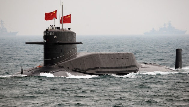Chinesisches Atom-U-Boot der Jin-Klasse: In die Raketenstarter passen bis zu zwölf ...