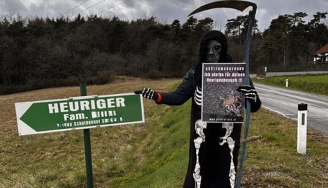 Tierschützer demonstrierten auch bereits gegen die Öffnungszeiten des Heurigenbetriebs.