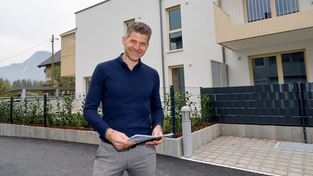 Ortschef Herbert Schober freut sich über neue, günstige Wohnungen.