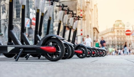 In Italien gelten ab Mai neue Regeln für E-Scooter – das trifft Urlauber aus Österreich hart.