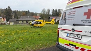 Der 16-Jährige wurde mit dem Hubschrauber ins LKH Graz geflogen. 