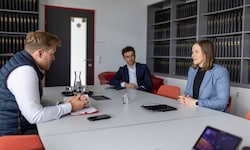 Bundesministerin Claudia Bauer sprach mit „Krone“-Redakteur Marcel Tratnik über den Zivildienst.