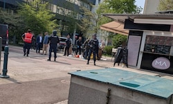 Polizisten am Tatort