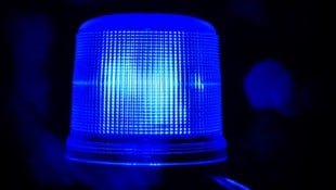 Ein schreckliches Überholmanöver eines Betrunkenen endete für Baby und Mutter auch noch mit ...