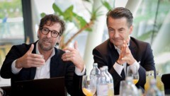 Roland Weißmann im Gespräch mit seinem Anwalt Oliver Scherbaum