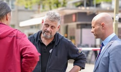 Augenzeuge Gernot Landsfried (Mitte) im „Krone“-Gespräch.