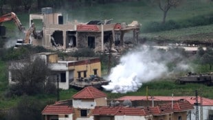 Israels Regierung erwägt nun doch eine Waffenruhe mit der Hisbollah im Libanon.