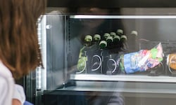 In Automaten ist Lachgas ohne Alterslimit für jedermann frei zugänglich.