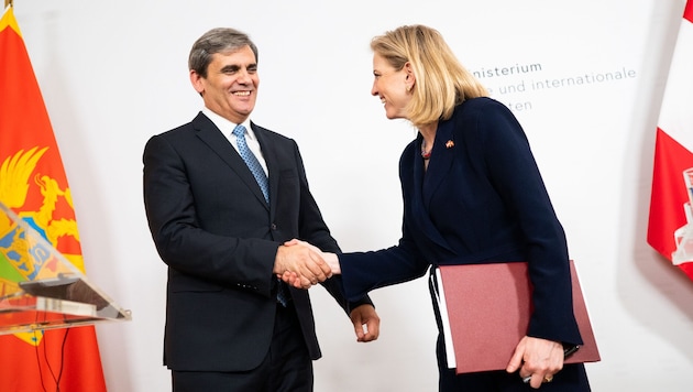 Die österreichische Außenministerin sorgt für Rückenwind für Montenegros möglichen EU-Beitritt.