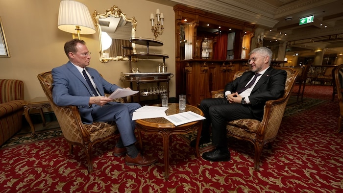 Krisenmanager Peter Vorhofer im Gespräch mit krone.tv-Podcaster Gerald Fleischmann: Warum ...