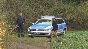 Im Herbst 2025 suchte die Polizei tagelang nach dem achtjährigen Fabian, der getötet worden war. ...