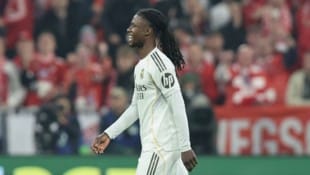 Die gelb-rote Karte von Real Madrids Edoardo Camavinga war der Knackpunkt des ...