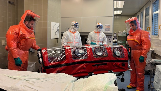Im LKH Villach wurde am Mittwoch eine Hochrisiko-Infektionsübung im Bereich der Unfallaufnahme ...
