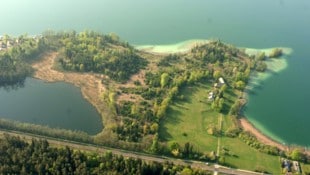 Da steht das neue Wohnhaus von Hans Tiilly am Schutzgebiet Walterskirchen. Ein Abrissbescheid ...