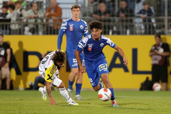 Horn um Karim Dhouib (am Ball) will zwar rauf, steckt aber sportlich in der Krise.