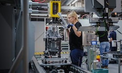 Die zweite Produktionslinie für E-Motoren in Steyr ist in Betrieb.