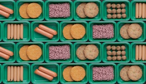 Fleischalternativen gibt es inzwischen viele, doch welche davon ist unter Berücksichtigung der ...