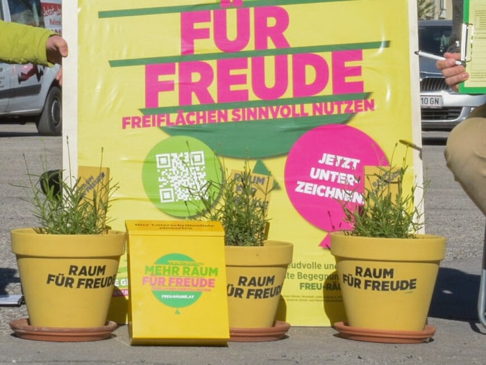 Überall, wo der gelbe Briefkasten zu sehen ist ,können Ideen für mehr „Freu-Räume“ eingebracht ...