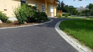 ANKA Holding GmbH realisiert Einfahrten, Pflasterarbeiten und mehr mit Technik und Erfahrung.